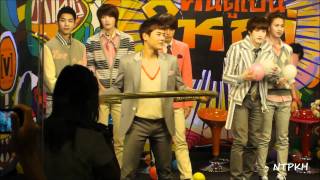 [Fancam] 110405 ZE:A @ Channel [V] Thailand - Dongjun \u0026 Siwan Hula Hoop Dance