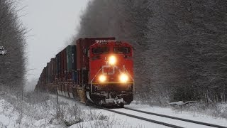 HONKER! CN 8843 near Rathburn (22DEC2013)