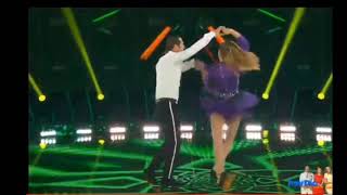 Gregorio y Luna bailando salsa en Así se Baila SEMIFINAL