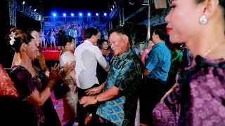 khmer traditional dance at wedding party