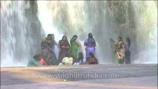 Amazing and beautiful water falls of Kanyakumari : Thirparappu Falls