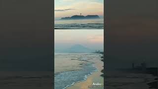 鵠沼海岸🌊夜明け前の朝霧に浮かぶ江ノ島寝観音様👸紺色富士山🗻7月30日✨