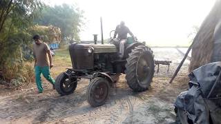 Antique DT-28 tractor first look