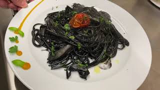 怀疑人生的【黑暗料理】威尼斯特色美食==墨鱼汁意面 spaghetti al nero di seppia