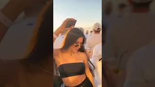 Girl dancing to Zaki Ah by REX STAX \u0026 Stevo Atembire at an electronic music festival. #AfroHouse