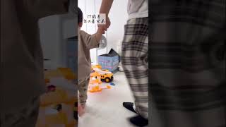 にいにをどうしても引き留めたいめぐお 前編　#年の差兄弟 #癒し動画  #子育て #男の子ママ #2歳#19歳 #agedifference #healing #baby