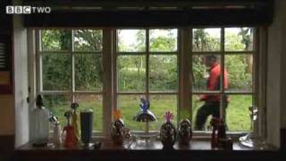 Springwatch - Chris's Garden Wildlife Tips 1: Bird Feeders