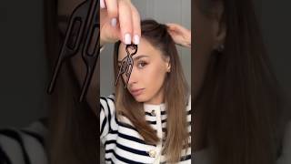 How To Create An Classy \u0026 Cute Sideways Updo Hairstyle In 30 Seconds | Fiona Franchimon Nº1 Hairpin