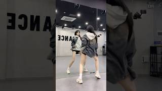 【眠羊】我就说晚睡有好处吧 #美女 #跳舞 #dance #shorts