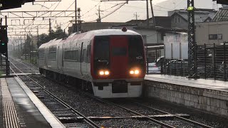 天気雨の中、遅れながら信濃吉田駅にやってくる列車たち 2017/8/6 [長野電鉄]