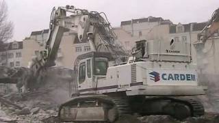 Liebherr R974B with 10t crusher