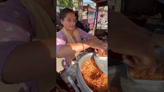 दीदी ने फ्री बिरयानी खिला दी और मेरे किए फ्री है बस #trending #humanity #streetfood #food #viral