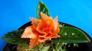 Kwiatek z marchewki. Decoration of carrots.