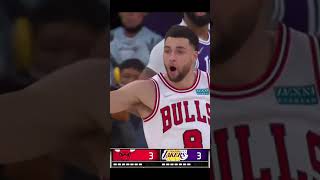 3 beautiful three pointers at the beginning of the game Chicago Bulls vs Los Angeles Lakers #shorts