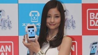 黒木メイサ　会見で入籍を報告