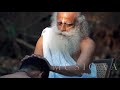 Sounds of Isha ⋄ Guru Paduka Stotram ⋄ Chant ⋄ One hour version ⋄ Embodying the essence of Vairagya