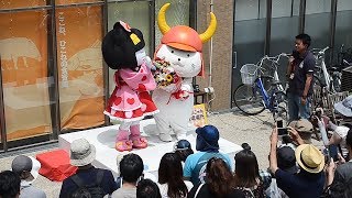 ひこにゃん、城下町におなーりー　ゆるい出張始めました