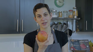 How to cut up a ripe and unripe (green) mango