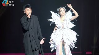 原來係同事！李克勤作客“絕色 莫文蔚世界巡迴演唱會”香港站尾場《回首/原來......沒可能》