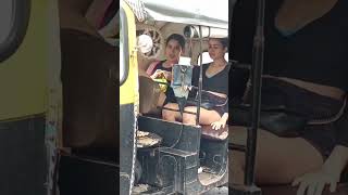 Sara Ali Khan With Her Friend Enjoying Rickshaw Ride In Bandra | Bol Bollywood