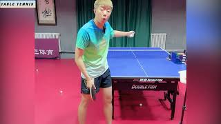 尹航正手接左侧旋球 | Yin Hang receives a left-sided topspin with his forehand