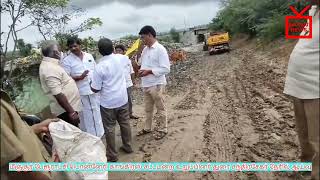 மீஞ்சூர் பேரூராட்சி 13 மற்றும் 14 வார்டு பகுதியில் சுடுகாட்டிற்கு சாலை வசதி குறித்து ஆய்வு