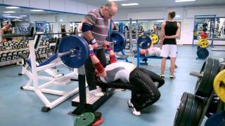 12-09-2014 140kg benchpress PR!!