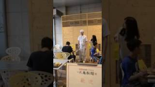 《丸亀》歲末送暖 《封店》招待育幼院