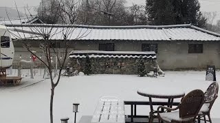 𝐏𝐥𝐚𝐲𝐥𝐢𝐬𝐭 찜해놨던 카페 ❄ 눈내리는 날에 찰떡