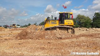 Great Dozer Pushing Dirt, Shantui Bulldozer DH17 Equipment Working