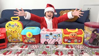 レオくんがいろいろなクリスマスプレゼントBOXをあけるよ！ レオスマイル