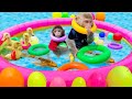 Bim Bim berenang di tangki ikan koi dan bebek sangat lucu dan imut | Kompilasi video monyet kecil