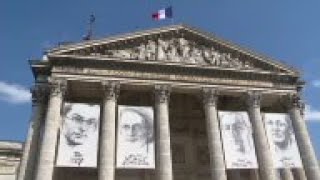 Hollande inducts resistance fighters into Pantheon