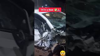 😱 કાર ખતરનાક રીતે ઠોકાઈ પણ ડ્રાઈવર સુરક્ષિત #tata #car #automobile #shortsvideo #reels #shorts #road