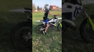 Non sopporto te 🫵 #husqvarna #impennate #motovlog #wheelie #scrape #zona #2023 #viralshorts #viral