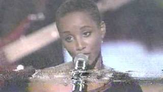 VIVIAN GREEN LIVE - EMOTIONAL ROLLERCOASTER
