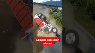 UNTUNG SOPIRNYA SELAMAT