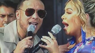 Chiquis Rivera y Lorenzo Méndez amandote cantando en vivo