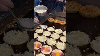 초대형 철판에서 대량으로 구워내는 대만 야시장 계란빵 Taiwan Night Market Egg Bread Grilled in Mass on Super Steel Plate