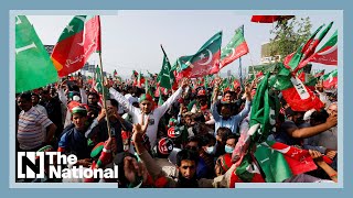 Protests in Pakistan as Imran Khan faces no-confidence vote