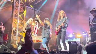 Lynyrd Skynyrd - Free Bird  - Ronnie Van Zant “Performing” Together -  Live at Des Moines, IA