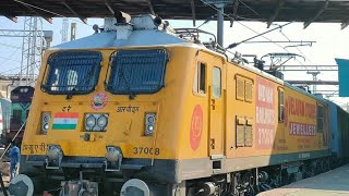 WAP7 37008 UNIQUE SILVER/YELLOW PASSENGER ENGINE DEPARTS TRIVANDRUM TRAIN