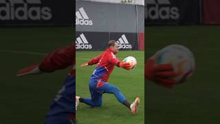 Manuel Neuer Back In Training 💪🏻
