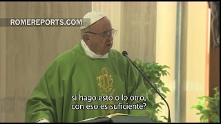 Francisco advierte contra los cristianos rígidos y mediocres en su homilía en Santa Marta