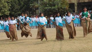 বস্তা দৌড় সস্তা নয়..?মেয়েদের বস্তা দৌড়,বার্ষিক ক্রীড়া প্রতিযোগিতার বস্তা দৌড় খেলা। বুড়িচং কুমিল্লা