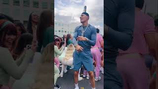 Ese 🍑 es caro $ , La bby es fit 🏋🏻 En un su rutina viene hacer cardio encima de mi 😈 “ ALO” 🔜