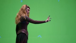 Elizabeth Olsen behind the scenes of Doctor Strange in the Multiverse of Madness