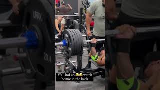 BEST GYM REACTIONS . 500 LB BENCH PRESS HUGE PR .