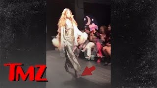 Gigi Hadid Loses High Heel During Fashion Week, Walks It Off Like a Pro | TMZ