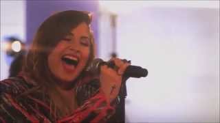 Demi Lovato hitting note B4 in the music 'Neon Lights'